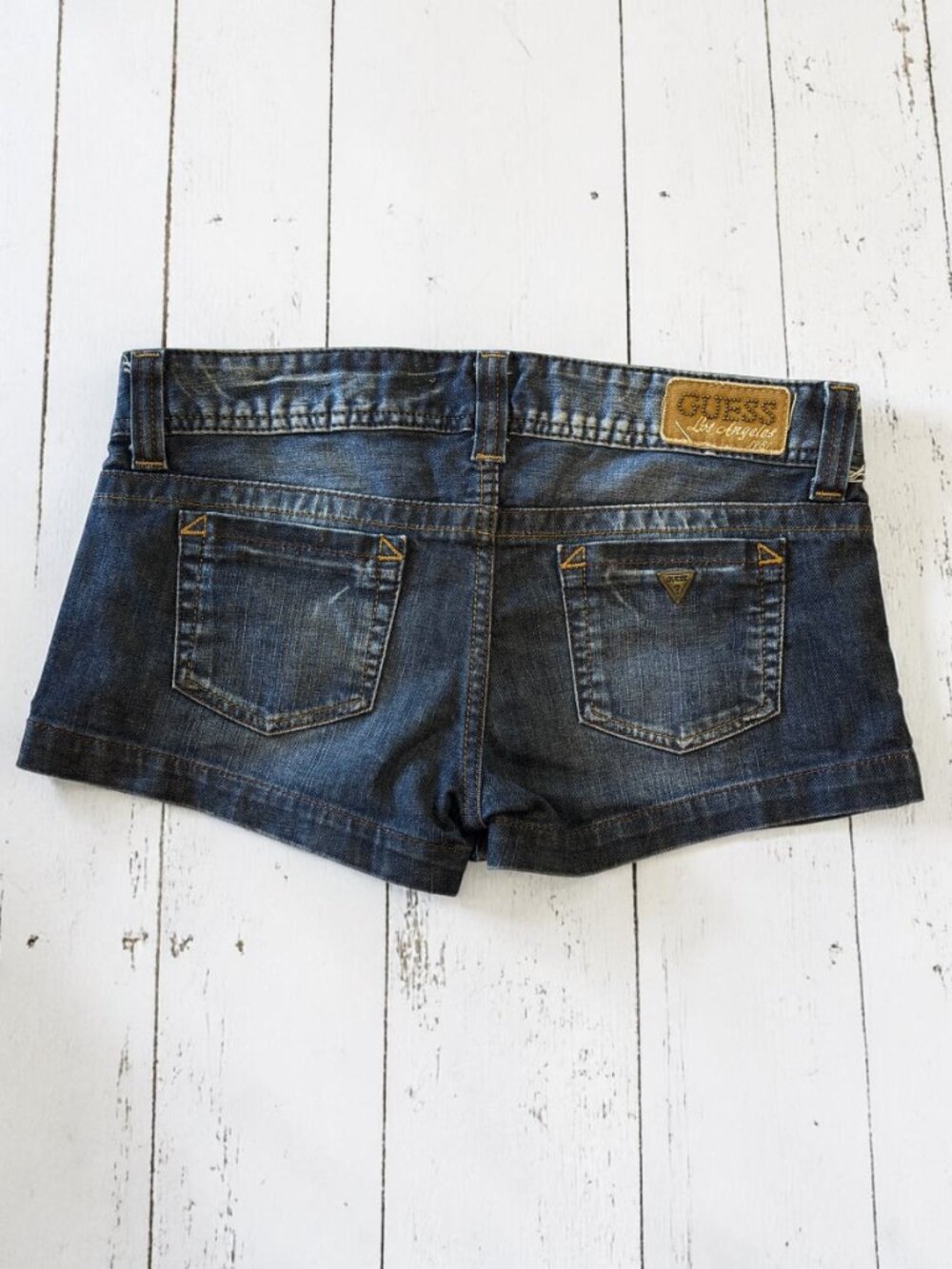 GUESS Denim Shorts Dark Wash Low Rise Stretch Y2K Size 25 - Picture 3 of 8